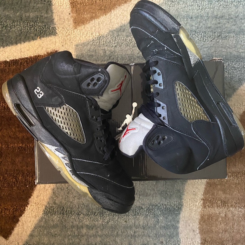 Air Jordan metallic 5 size 7Y
